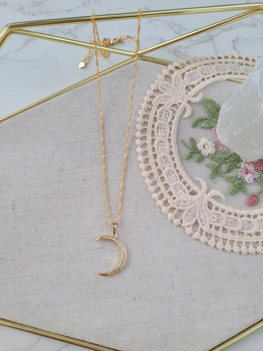 La Luna necklace
