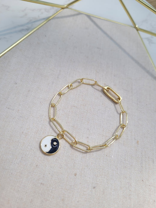 Yin Yang charm bracelet with link clasp