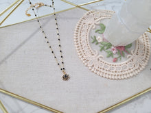 Load image into Gallery viewer, Lotus flower necklace