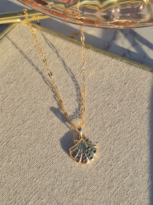 Scallop of Venus necklace